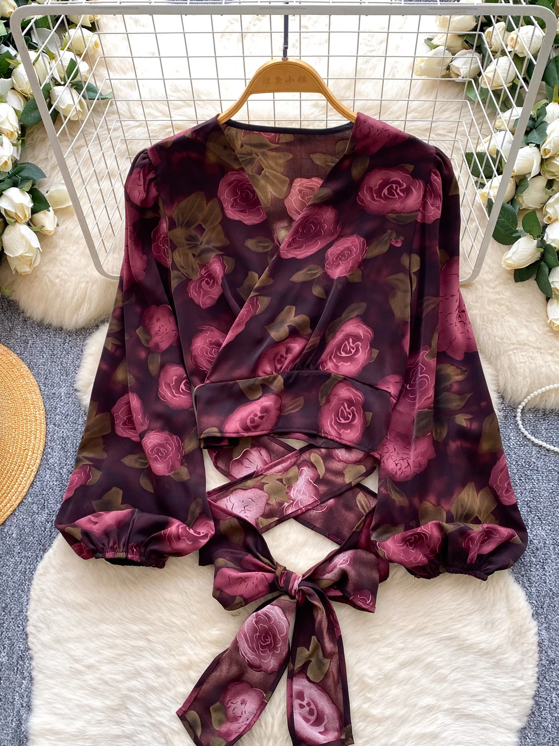 ユニークなヒョウ柄のゆったりとしたロングスリーブの女性用トップス、デザインセンセーション、ウエストシェイプベルト付き、通勤にも使えるファッショナブルなスリムトップス