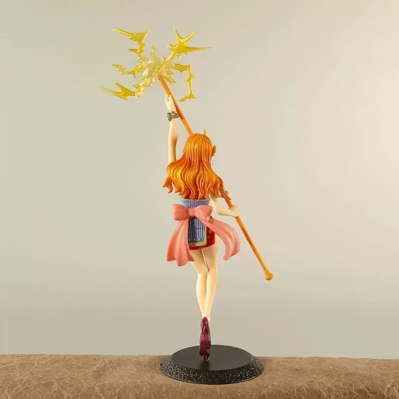 Figurka Anime One Piece Nami Magiczna Różdżka Pogodowa WT100 Pamiątkowa Sto Scen Wielkich Piratów autorstwa Eiichiro Ody Model
