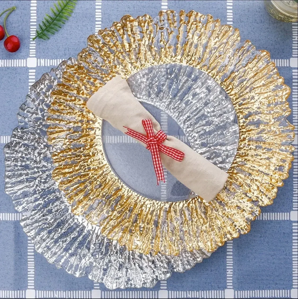 

100Pcs Clear Charger Plate with Gold Beads Rim, Acrylic Plastic Decorative Dinner Serving, Wedding Xmas Party Decor