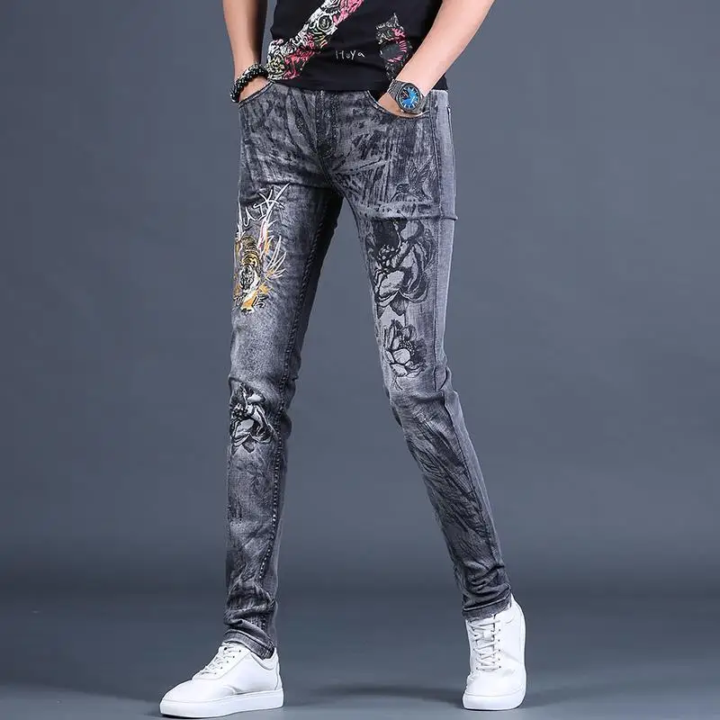 

Tapered Jeans for Men Trend 2025 Denim Fashion Washed Y2k Trousers Vintage New in Original Kpop Y 2k with Print Man Cowboy Pants