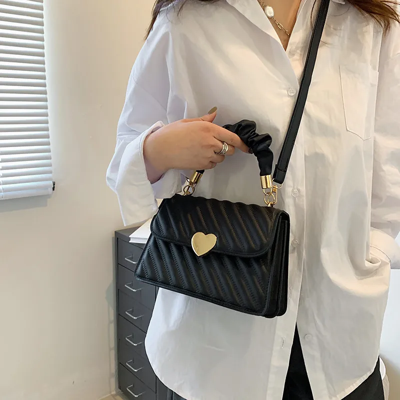 Fashion Texture Pleated Handbag 2023 Spring Tide Single Shoulder Messenger Bag Fashion Women\'s Bag Popular Small Square Bag