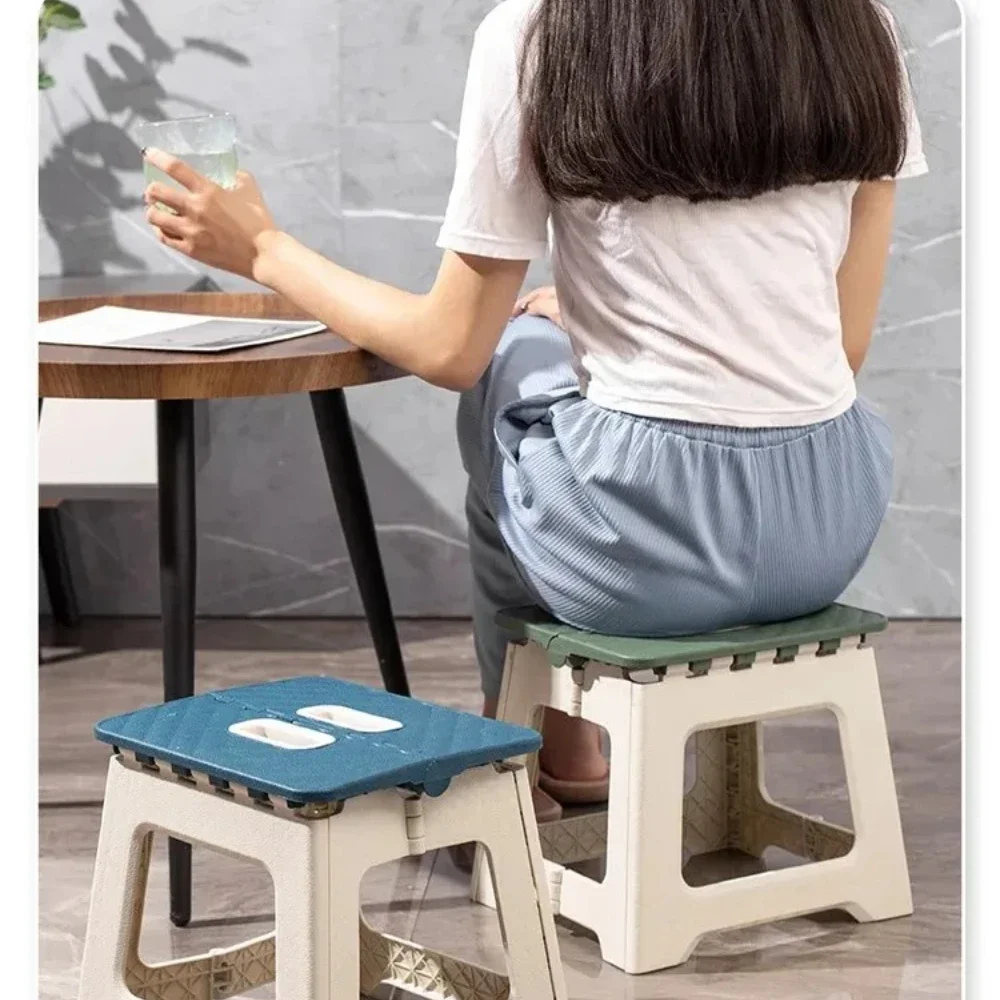 IN STOCK Portable Folding Stool Kids Shoe Changing Outdoor Camping Lightweight Stool Family Simple Design Grey Plastic Stool