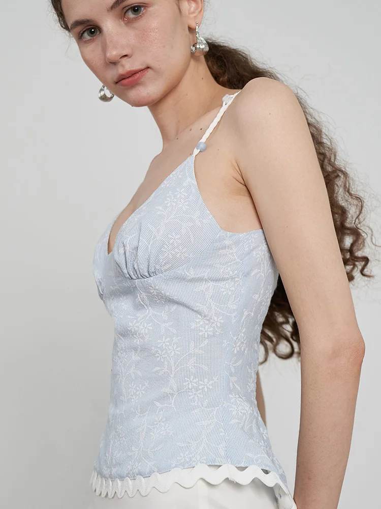 

Retrii GoWild Series Embroidered Lace Trim Wave Pattern ort Sve Slim Fit Vest Hand Sewn Flower Design Women's Faion