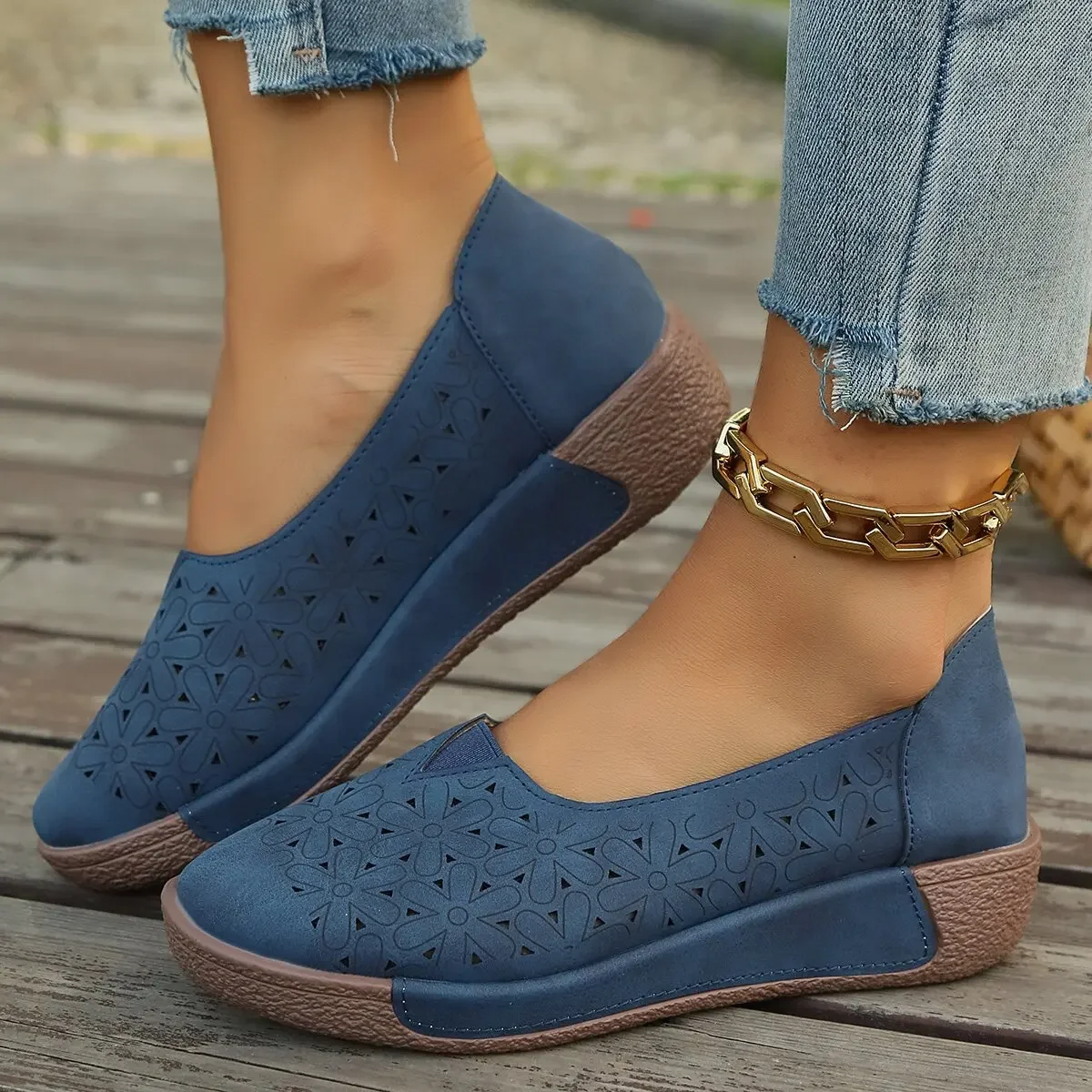 

Pop Women Sneakers 2025New Summer Mesh BreathableSneakersWomen Hollow OutVintageShoes For Woman Slip On CasualLadies Sneakers