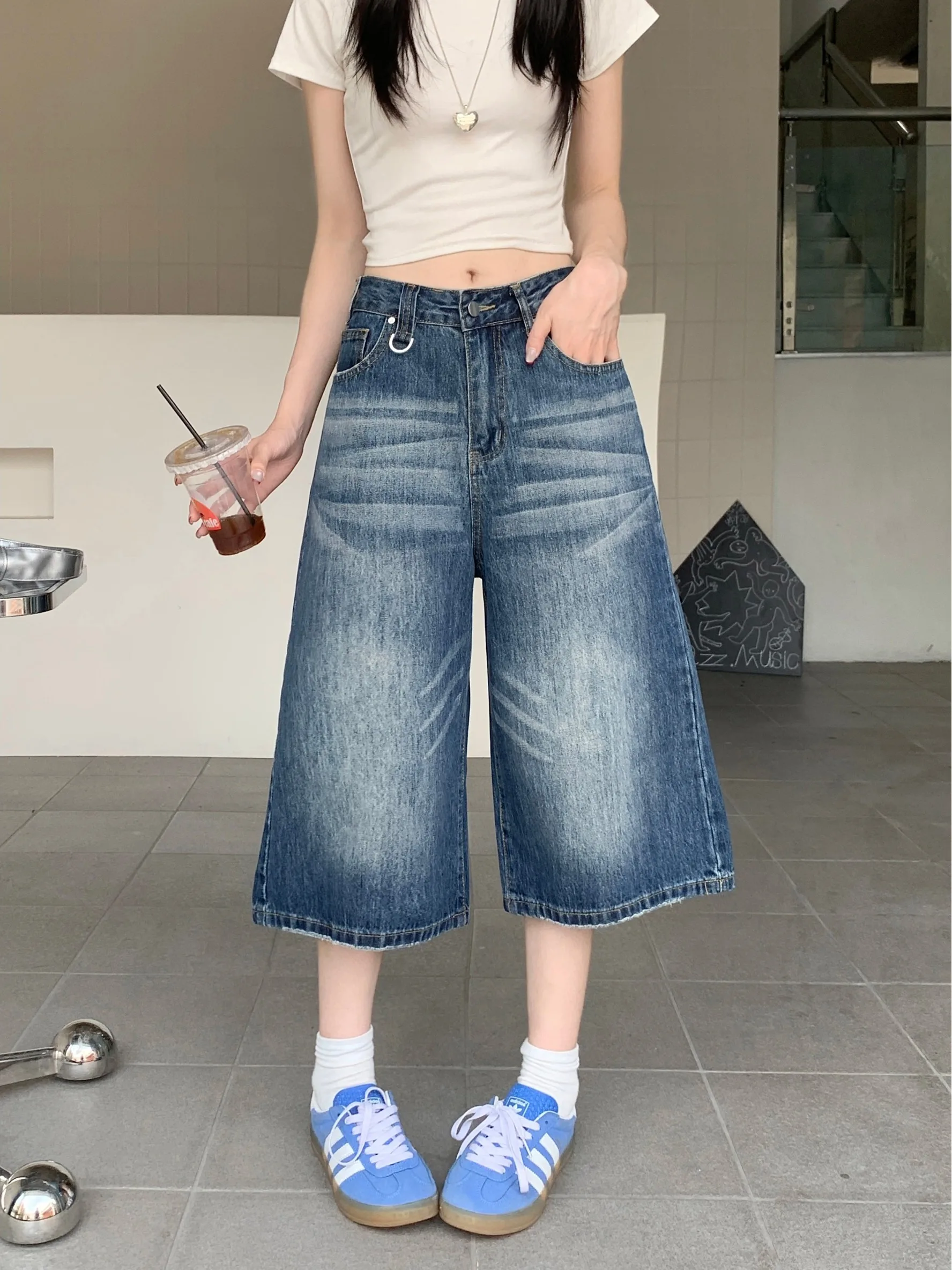 

Retro Washed Straight Leg Denim Jeans Women's Low Waist Fashion Pockets Wide Leg Seven Trousers Spring 2026 New Style Casual