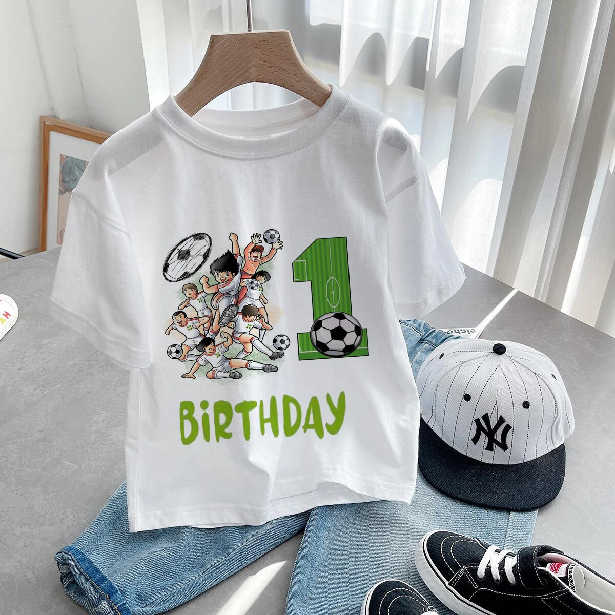 Camiseta con estampado de corona de fútbol para niños, camiseta con número de Boys1-9, diseño de jugador de fútbol, regalo divertido para niños, Top