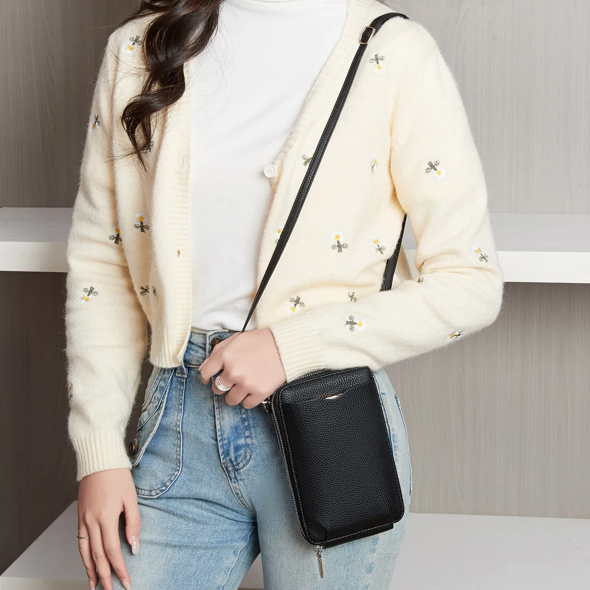 

Lychee-patterned soft leather vertical zipper mobile phone bag, large-capacity women's single-shoulder bag, crossbody wallet