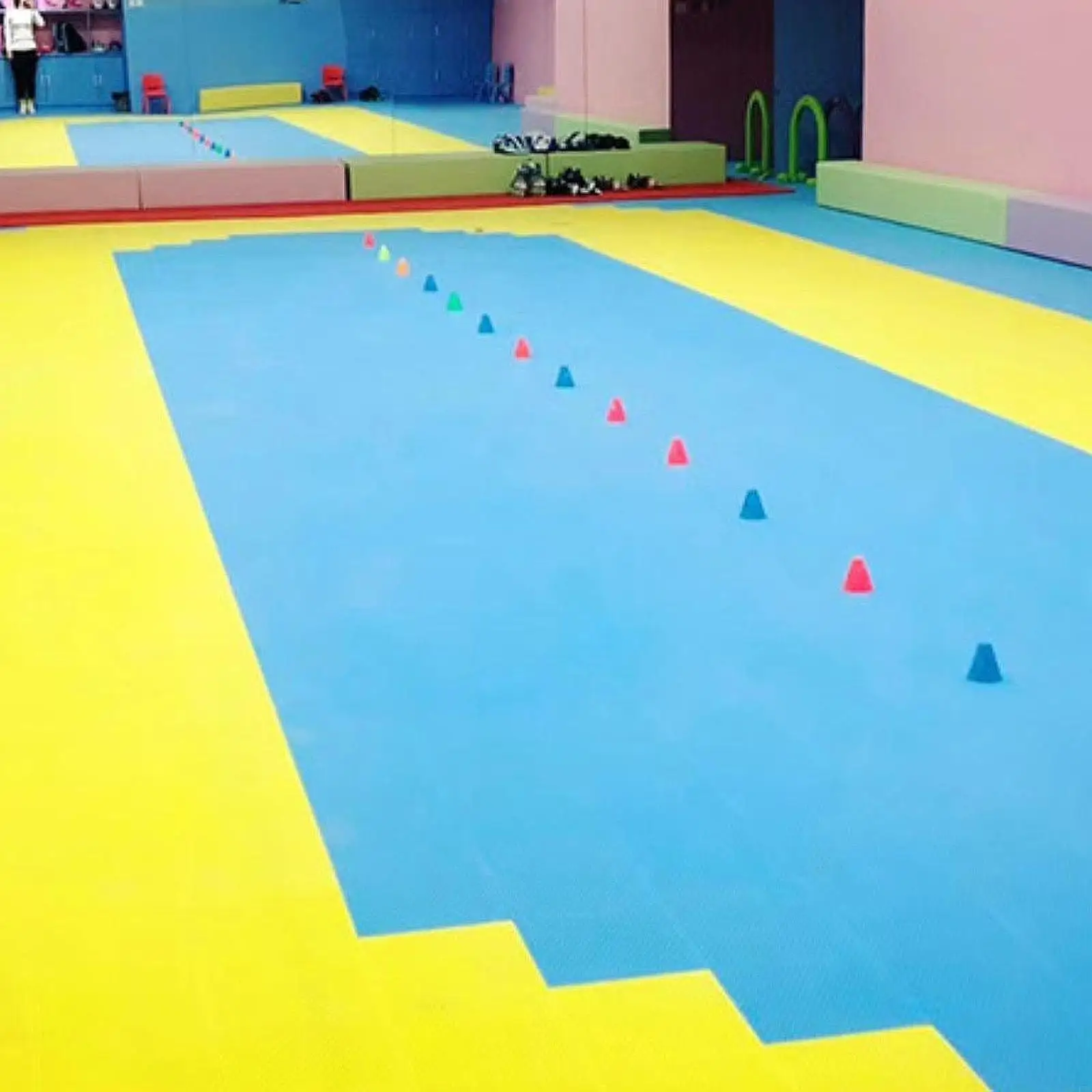 

Набор из 4 сухих ледовых плиток для тренировок по хоккею и отработки передач