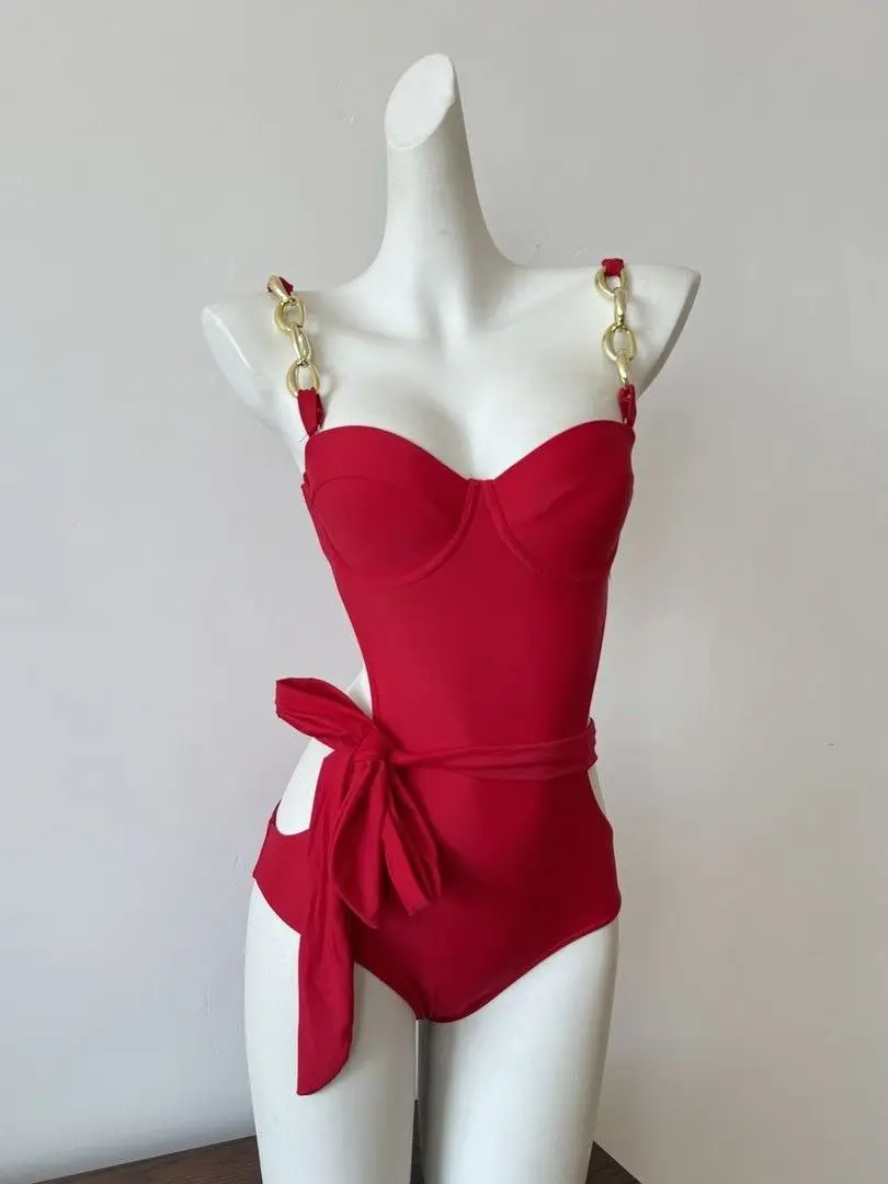 

Сексуальный утягивающий слитный купальник Pure Desire красного цвета для пляжа и горячих источников, из нейлоновой ткани, с фиксированными чашечками.