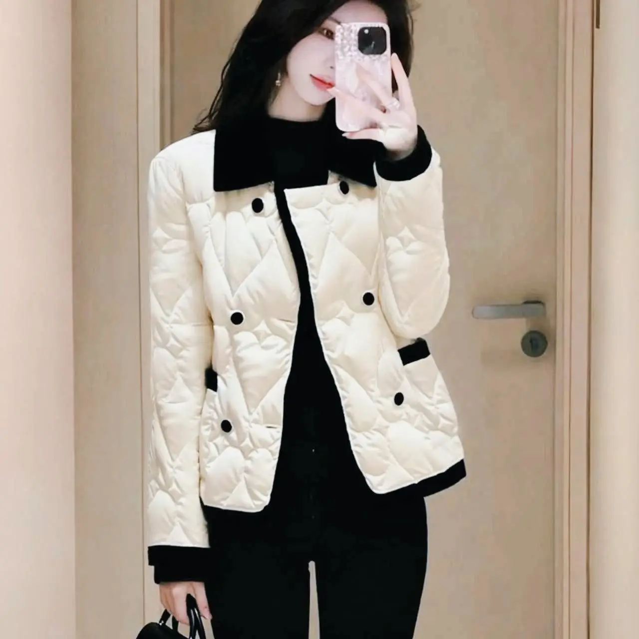 Korean version of age-reducing temperament rice apricot cotton clothes women's 2025 new winter loose and good-looking small coat