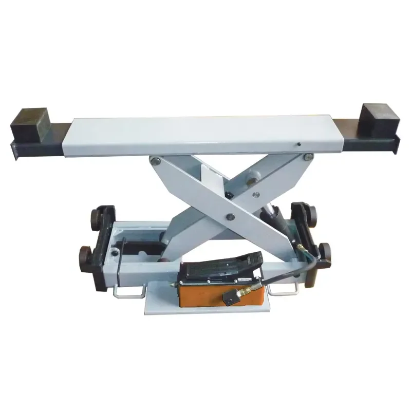 Scissor Lift Hydraulic Drive 2000-3000kg Capacity 10-Year Lifetime Car Lift Jack Roll