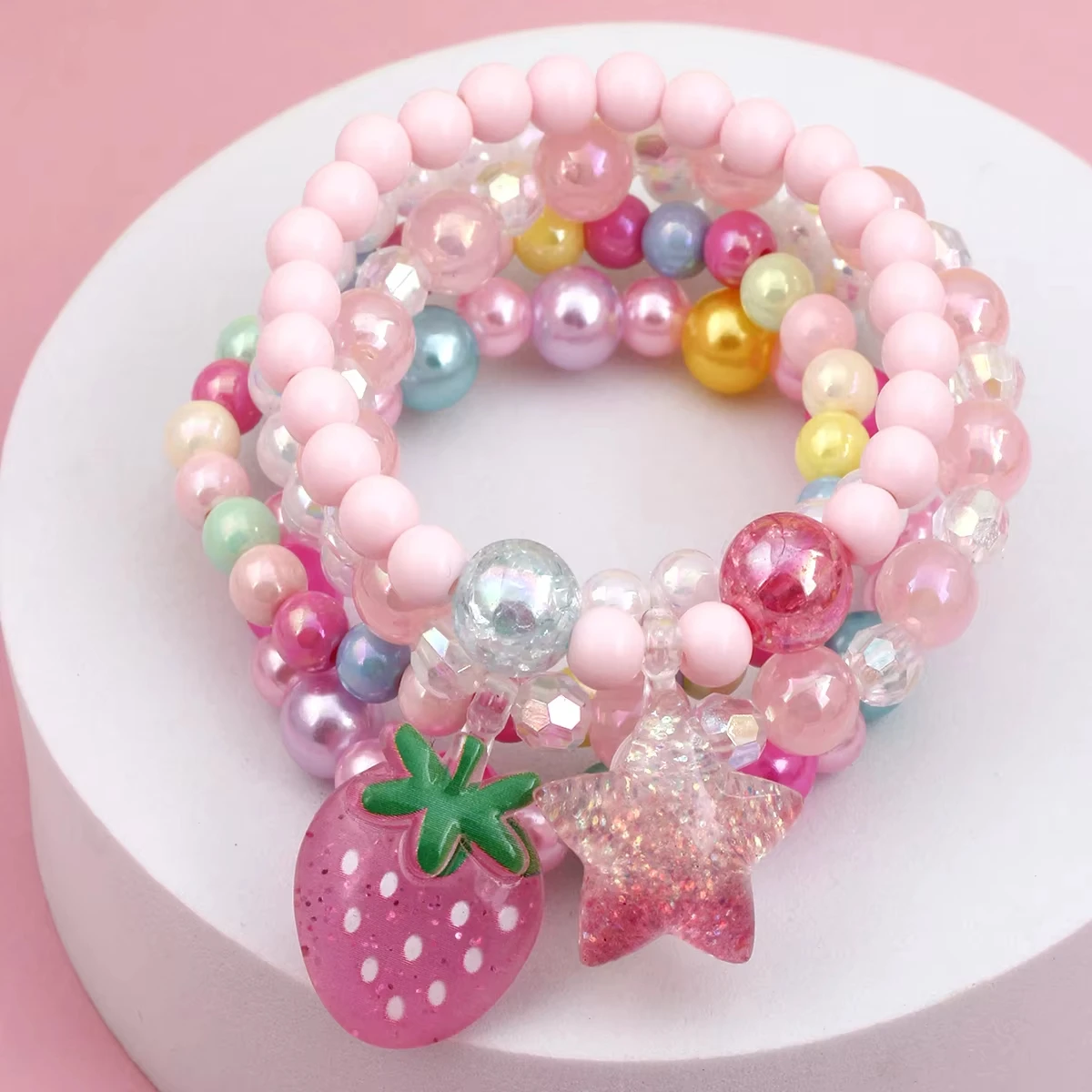 b58 5Pcs/set  Strawberry Pentagram Pendant Pink Series Beaded Bracelets Suitable Holiday Parties Birthday Gifts Random Colors