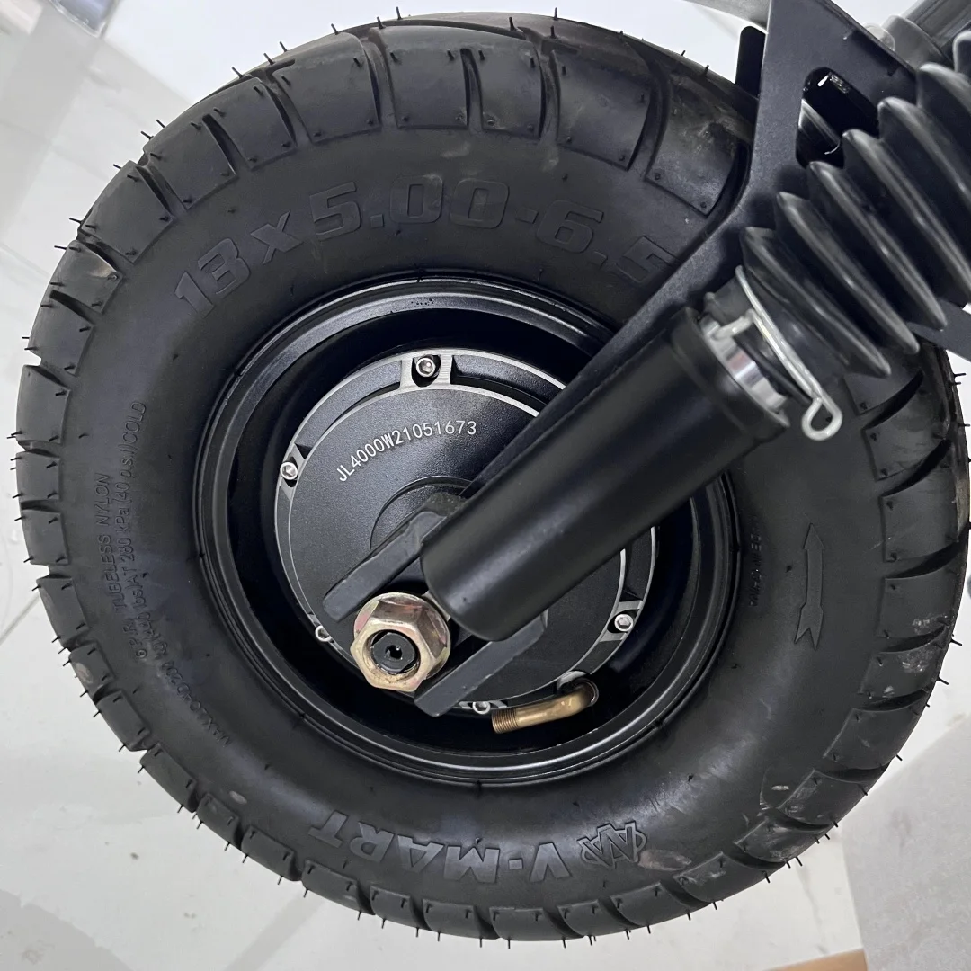 คุณภาพดีที่มีประสิทธิภาพ JL 13/14 นิ้ว 4000W 5000W ยางไฟฟ้าสกู๊ตเตอร์มอเตอร์สําหรับขาย