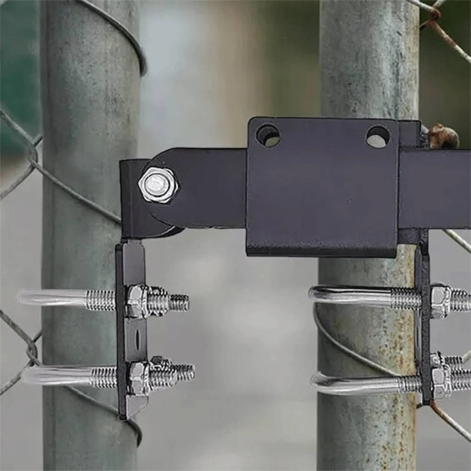 

Chain Link Fence Gate Latch Rust Resistant Chain Link Gate Latch Padlock Hole Heavy Duty for Farm Owners