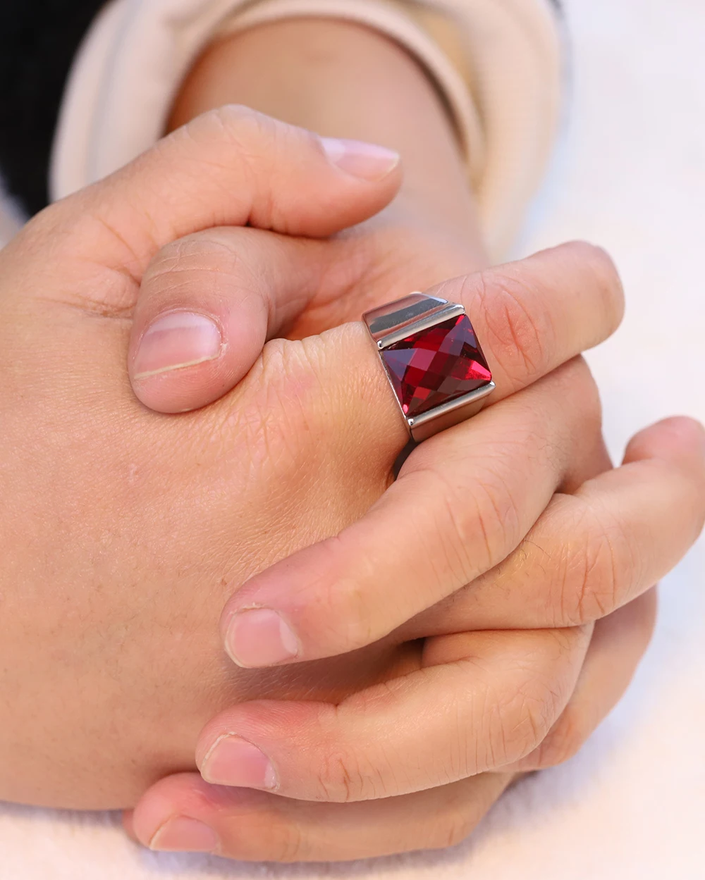 Vintage Top Quality Red Jewelry Rings For Men Never Fade Fashion Stainless Steel Brand Big Crystal Ring Mens Accessory