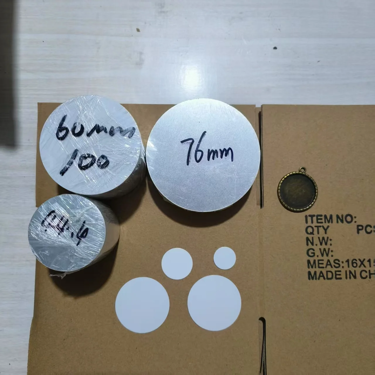100pcs/lot Blank Sublimation Round Metal Plates Tags DIY Printing Sublimation Ink Transfer Single side Print 0.45mm Thickness