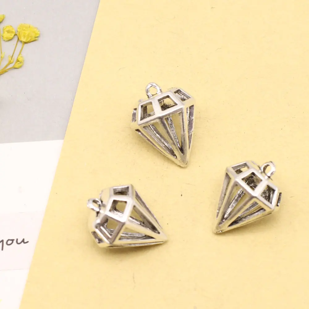 Fashion Jewellery Accessori For Woman Charms Cutout Diamond Antique Silver Color Pendant 15x19mm 5pcs