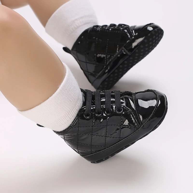 Spring and Autumn Newborn Black Shiny Leather High Top Walking Shoes for Leisure and Versatile First Step Walking Shoes