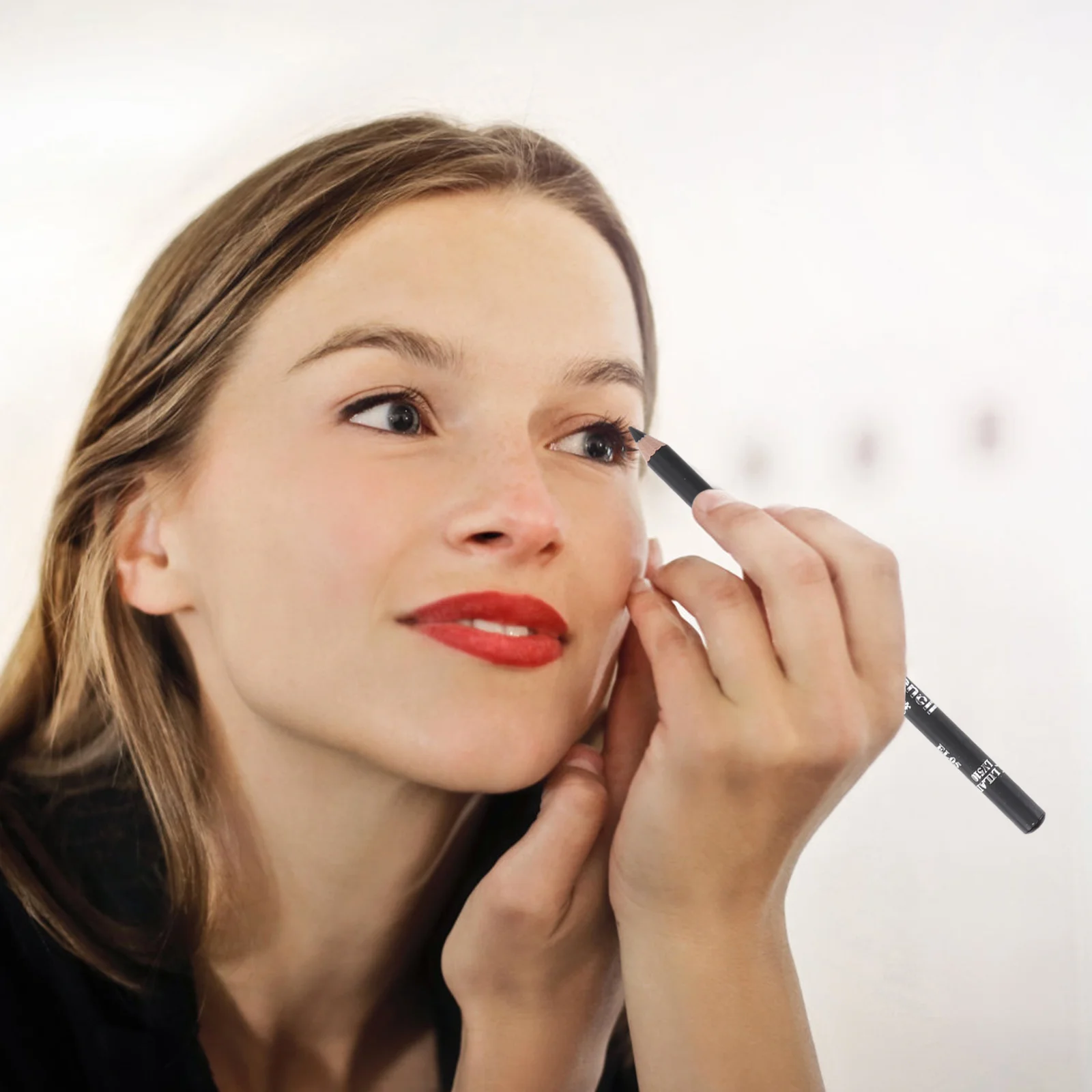 1 pezzo di eyeliner impermeabile ad alta precisione, facile da usare, per ispessimento della linea e definizione del contorno degli occhi, penna per trucco, eyeliner per trucco