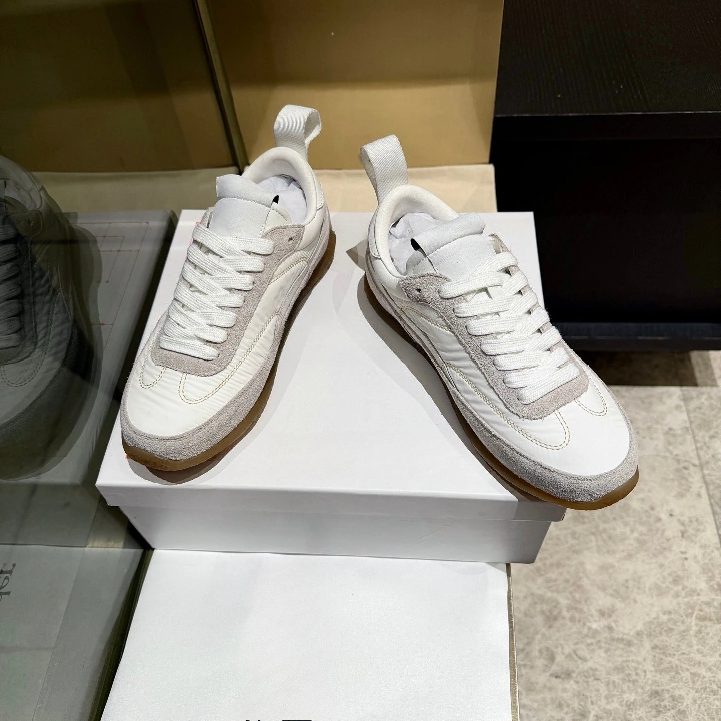 

26SS Luxury Couple Running Shoes, Outdoor Casual Sports Shoes, Color-Blocked Suede Platform Casual Shoes, Holiday Gifts