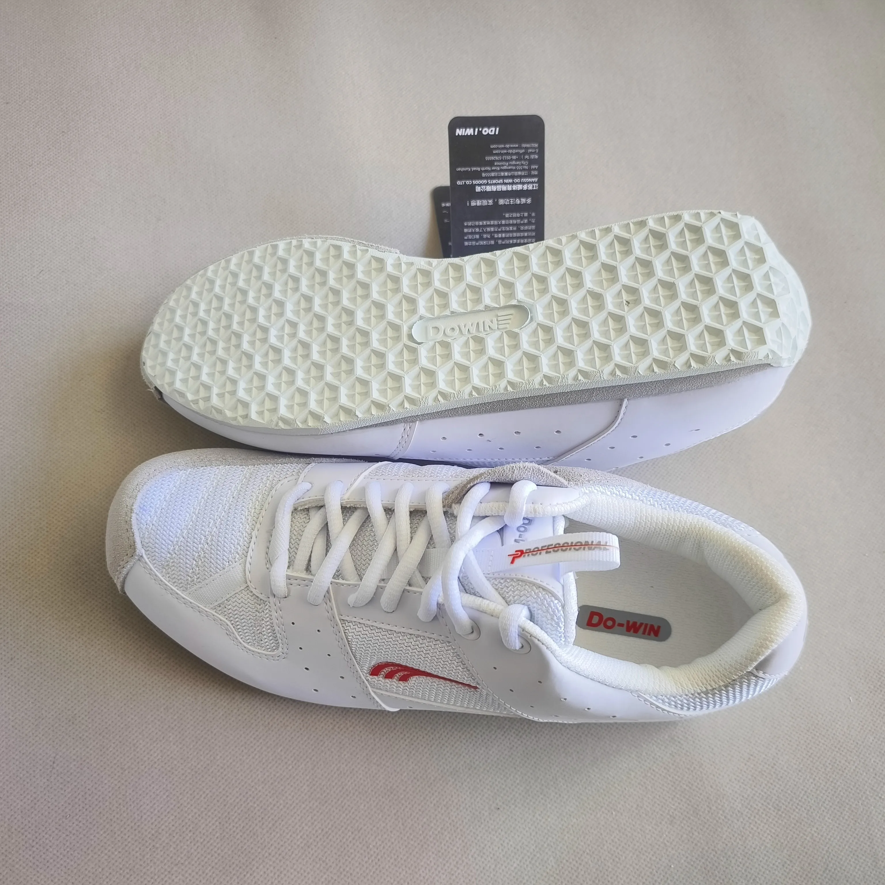 

2025 New Comfortable Breathable Anti-Slip Fencing Competition Training Shoes Versatile and Attractive Fencing Training Shoes