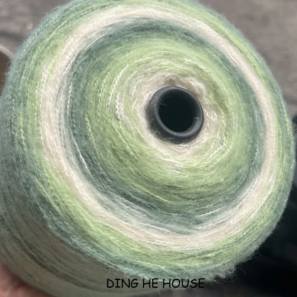 

500g Premium Medium Coarse Yarn Handmade Gradient Cake Line DIY Shawl /clothing /blanket /scarf /hat Knitting Supplies