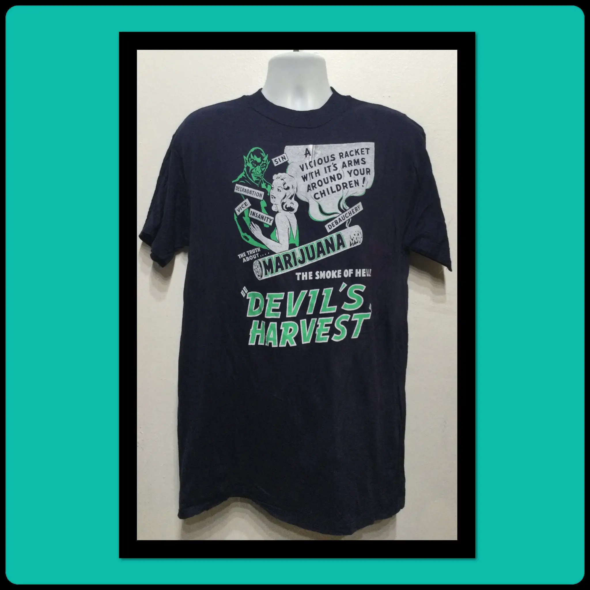 Vintage printed T shirt The cult movie Devil's Harvest Size X Large