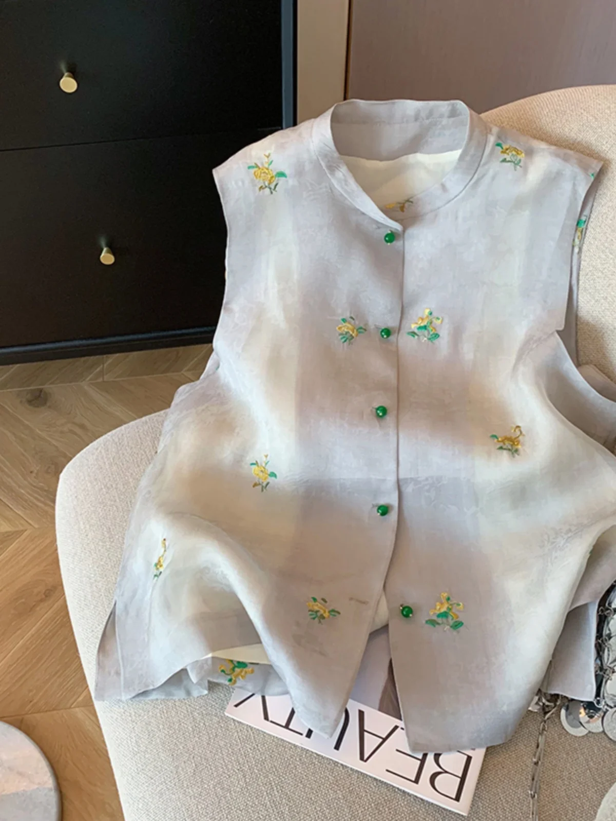 

New Chinese Sle National Trend Improved Vest Women's Summer Retro Heavy Embroidery Stand Collar oulder Pad Top