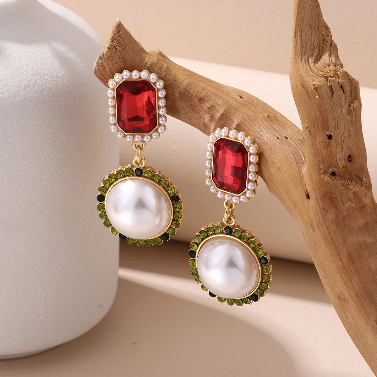 Vintage Elegant Red Crystal Pearl Drop Earrings for Women Gold Color Green Crystal Statement Dangle Jewelry Female Ear Charm