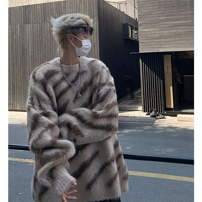 

Мужской осенне-зимний свитер с круглым вырезом, повседневный, в полоску, из вельвета, вязаный, винтажный, для подростков, свободного кроя, с длинными рукавами