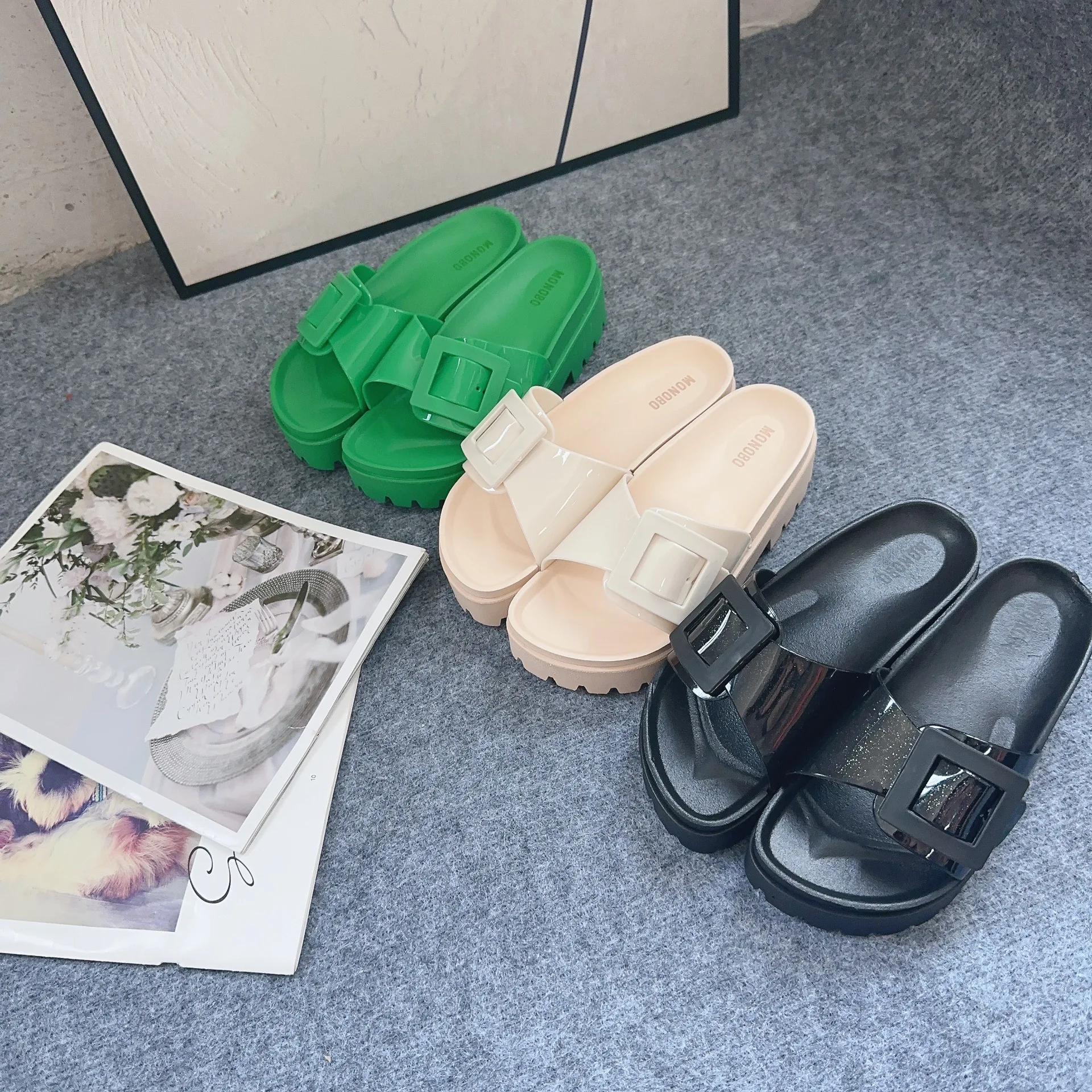 

Summer Women's Thick soled 6CM Roman Sandals Ladies Soft Sole Non-slip Fragrant Jelly Shoes Adult Girls Crystal Beach Slippers