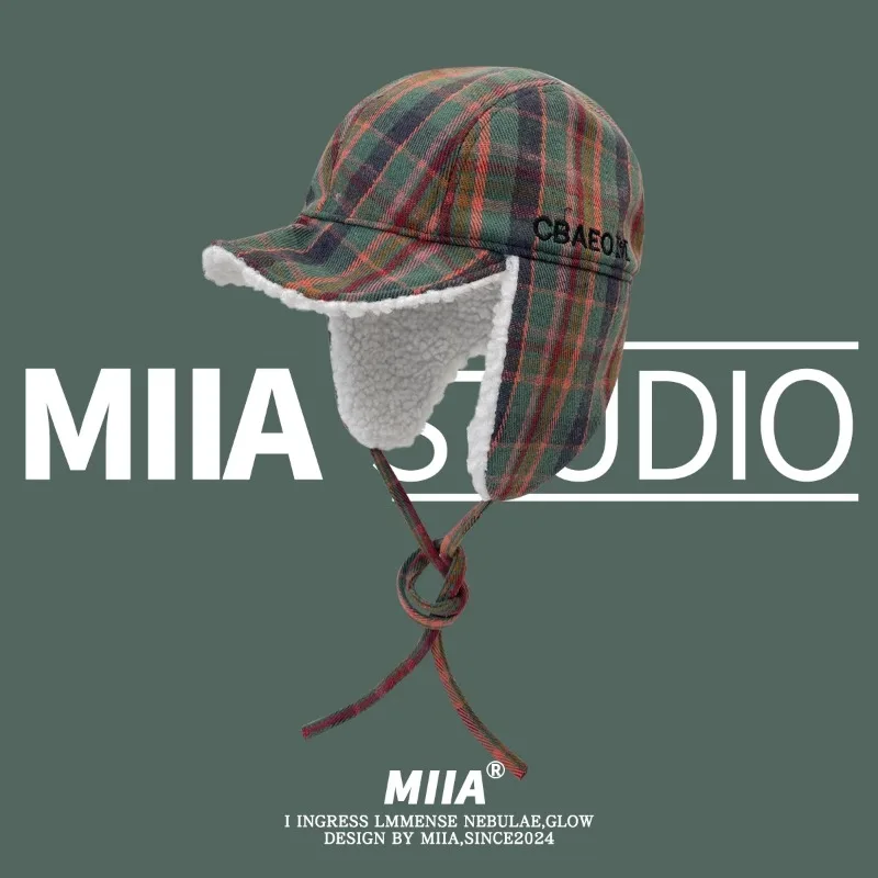 Cappelli bomber con cinturino scozzese in colore retrò a contrasto Harajuku per donna Viaggi invernali Cappellini da uomo ispessiti in velluto caldo e versatile