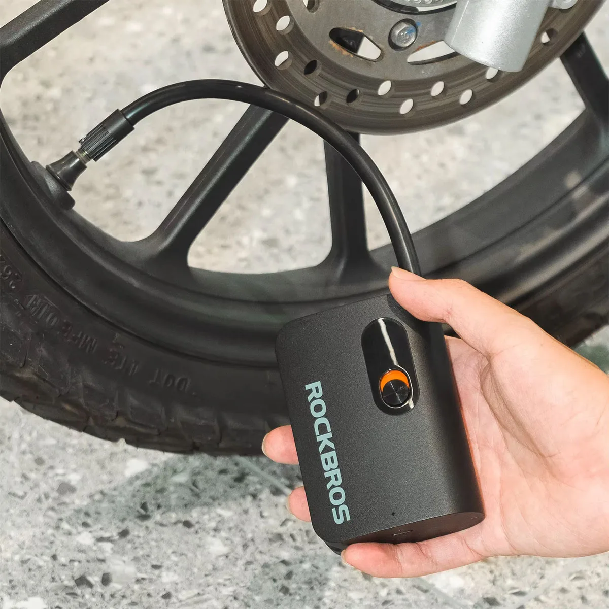 

Mini Car Electric Air Pump Portable Wireless Charge Car Pump Tire Inflator Air Compressor Suitable for Car Motorcycle Bike Ball
