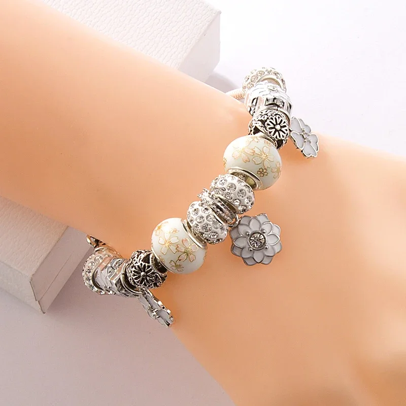 White Enamel Flower Leaf Pendant Charms Bracelets Silver Color Diy Bead Casual Bracelet Jewelry Gift