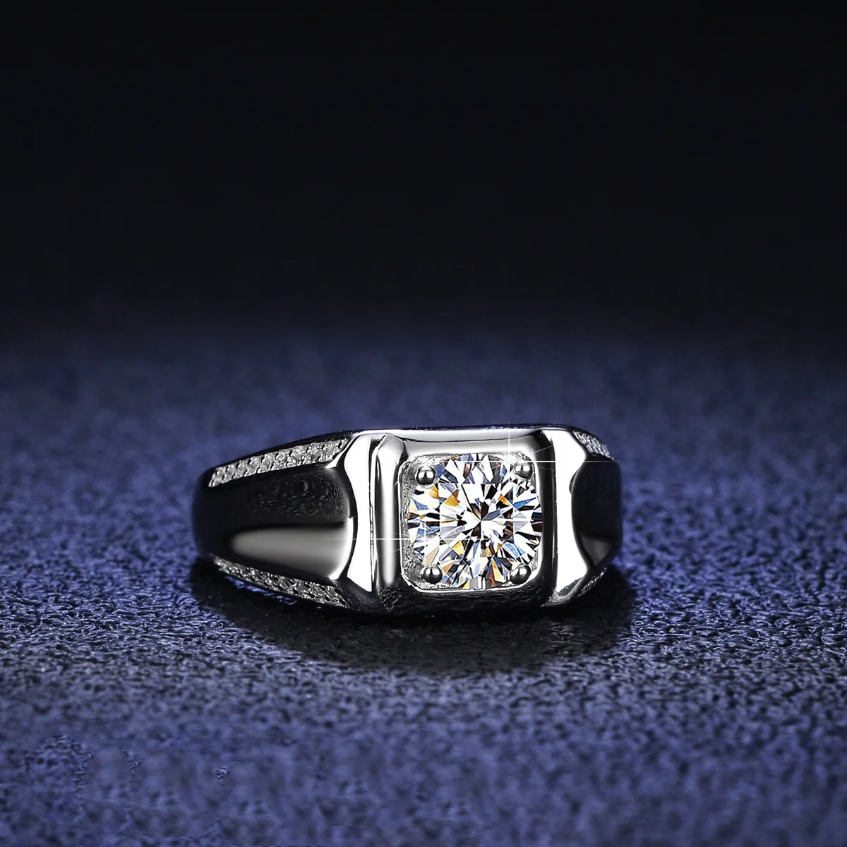 

Классическое мужское кольцо с четырьмя крапанами, 1 карат, муассанит, платина PT950 – 1 карат, бриллиантовая огранка, платиновая ободка, универсальное украшение на каждый день