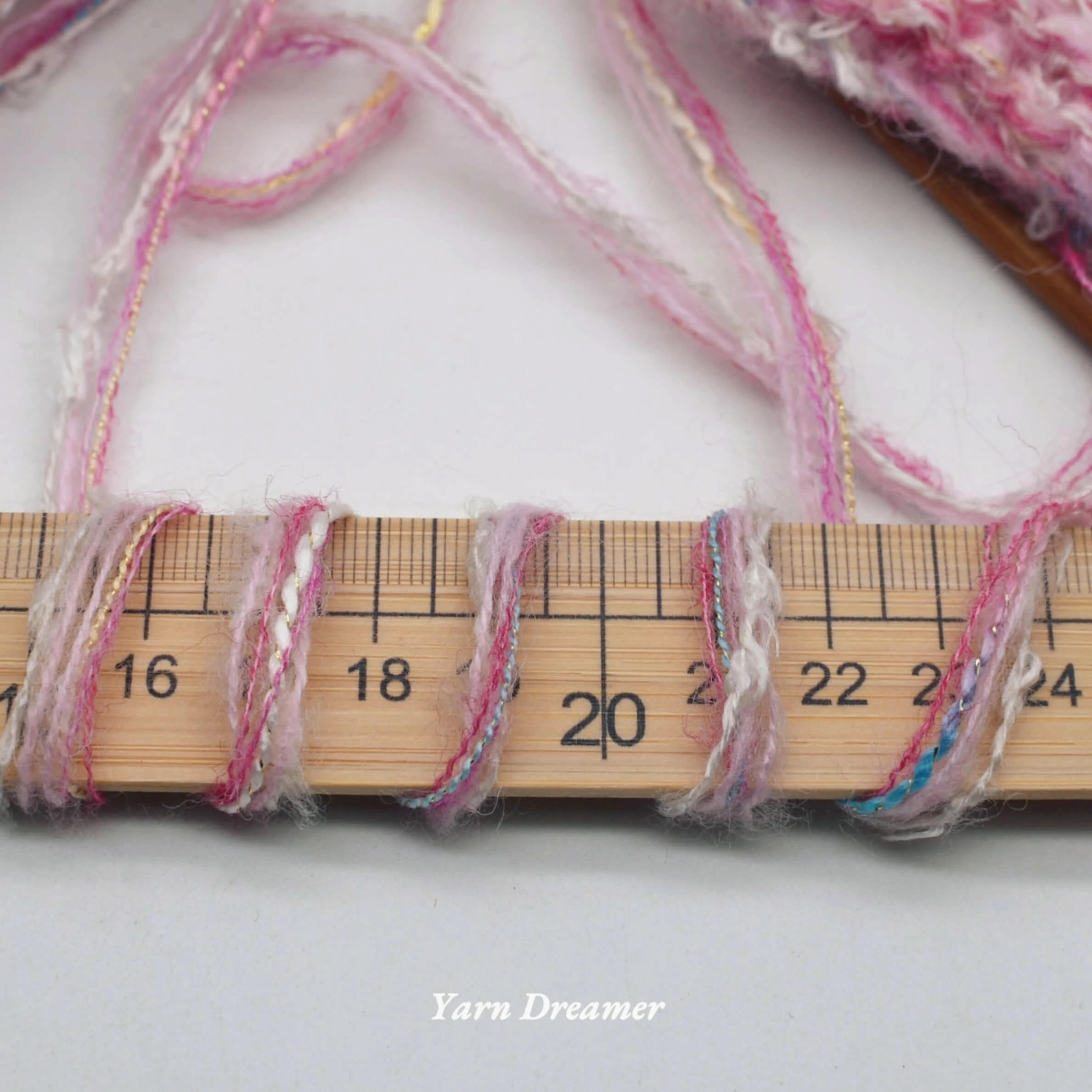 

Balletcore Style Sparkle Fluffy Knitting Yarn Multicolored Marled Yarn for Crochet Bag Scarf Mohair Sakura Pink Confetti Yarns