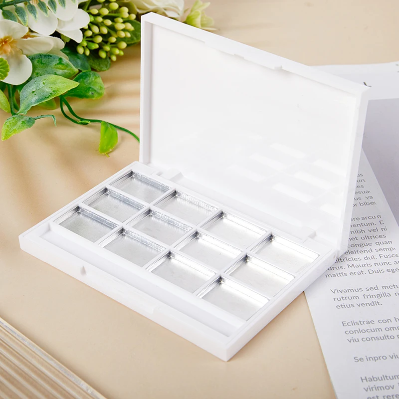 12 Grids  Empty Eyeshadow Palette Eye Makeup Storage Dish For Women Girls Makeup Beginners DIY Eye Shadow Storage Box Tool