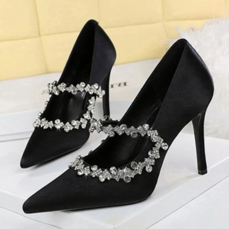 

High Heeled Shoes for Women 2026 New Model with Pointed Toe Slim Heels Rhinestone French Style High-heeled Pumps Wedding Shoe