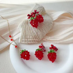 Red atmosphere strawberry earrings