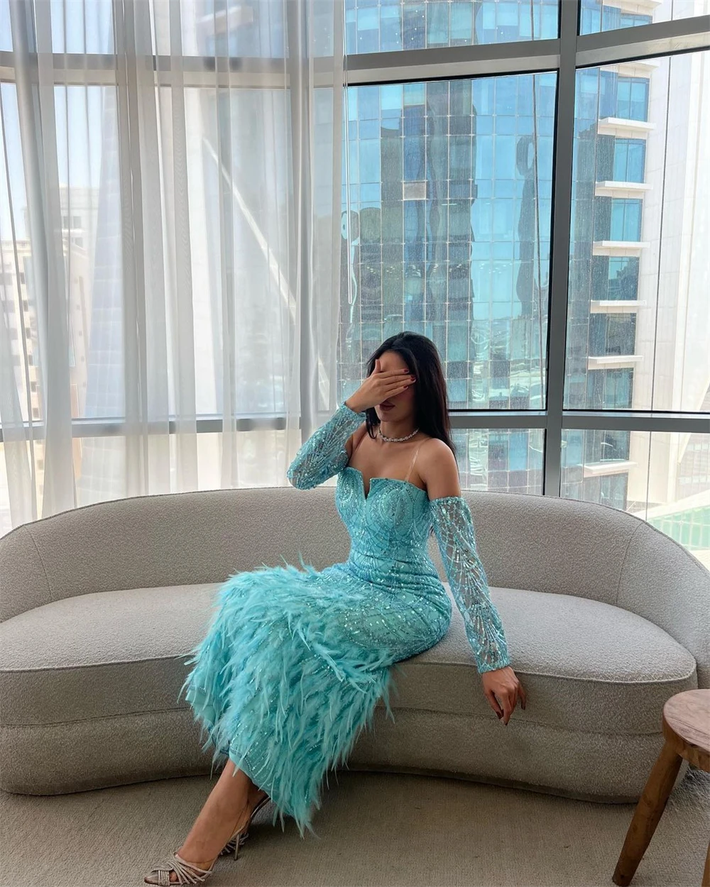 Customized es Elegant Strapless Sheath Cocktail Sequin Feathers Chiffon Occasion Evening Gown robe soiree платье на выпускной