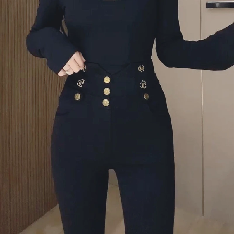 Le celebrità di Internet con leggings a vita alta indossano l'inizio dell'autunno del 2025, la nuova copertura della pancia, la pressione della carne, la magia versatile