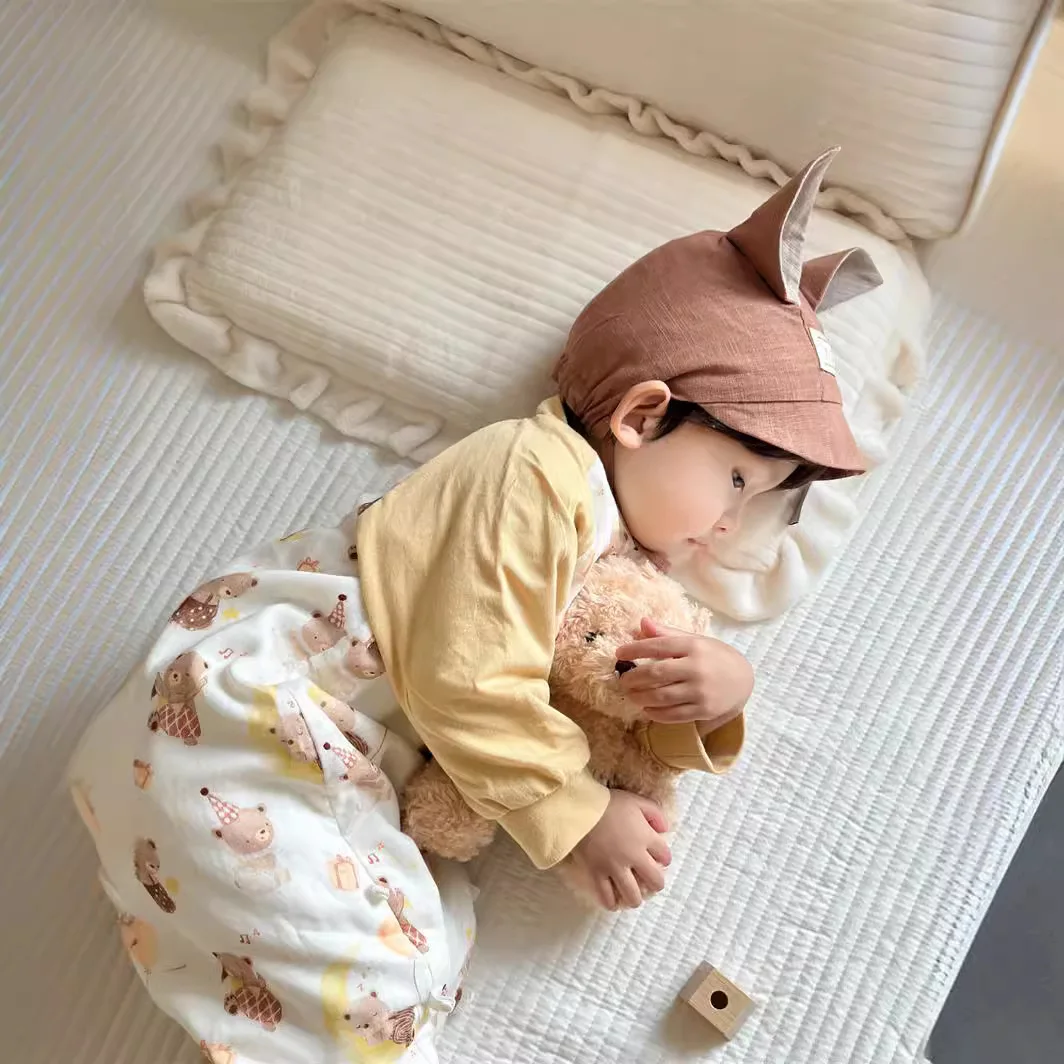 Jesienno-zimowe śpiworki dla niemowląt, kołderki zapobiegające obkurczaniu się, śpiworki z długim rękawem i rozdzielonymi nogawkami dla dzieci w wieku 2-4 lat.