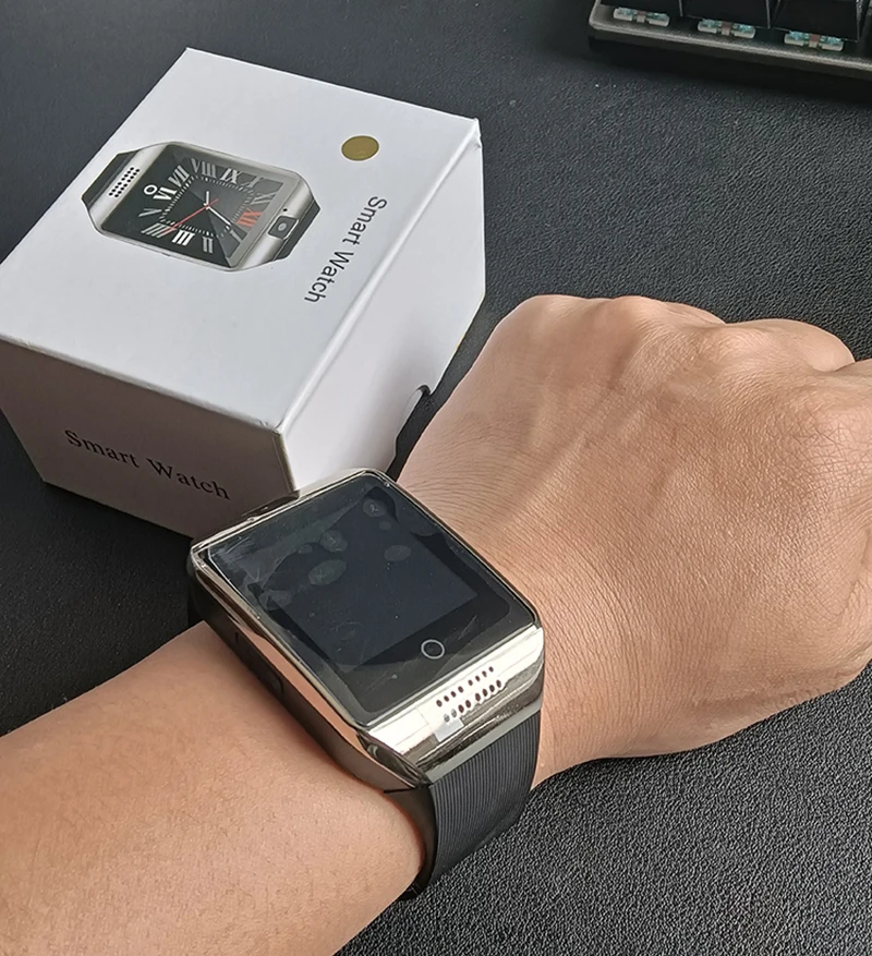 Q18 Smart Watch 1.56