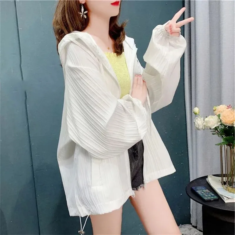 Autumn Female Sunscreen Clothing Outwear Summer Women Thin Long Sleeves Ultraviolet-proof Jacket 2024 Ladies Ventilation Coat