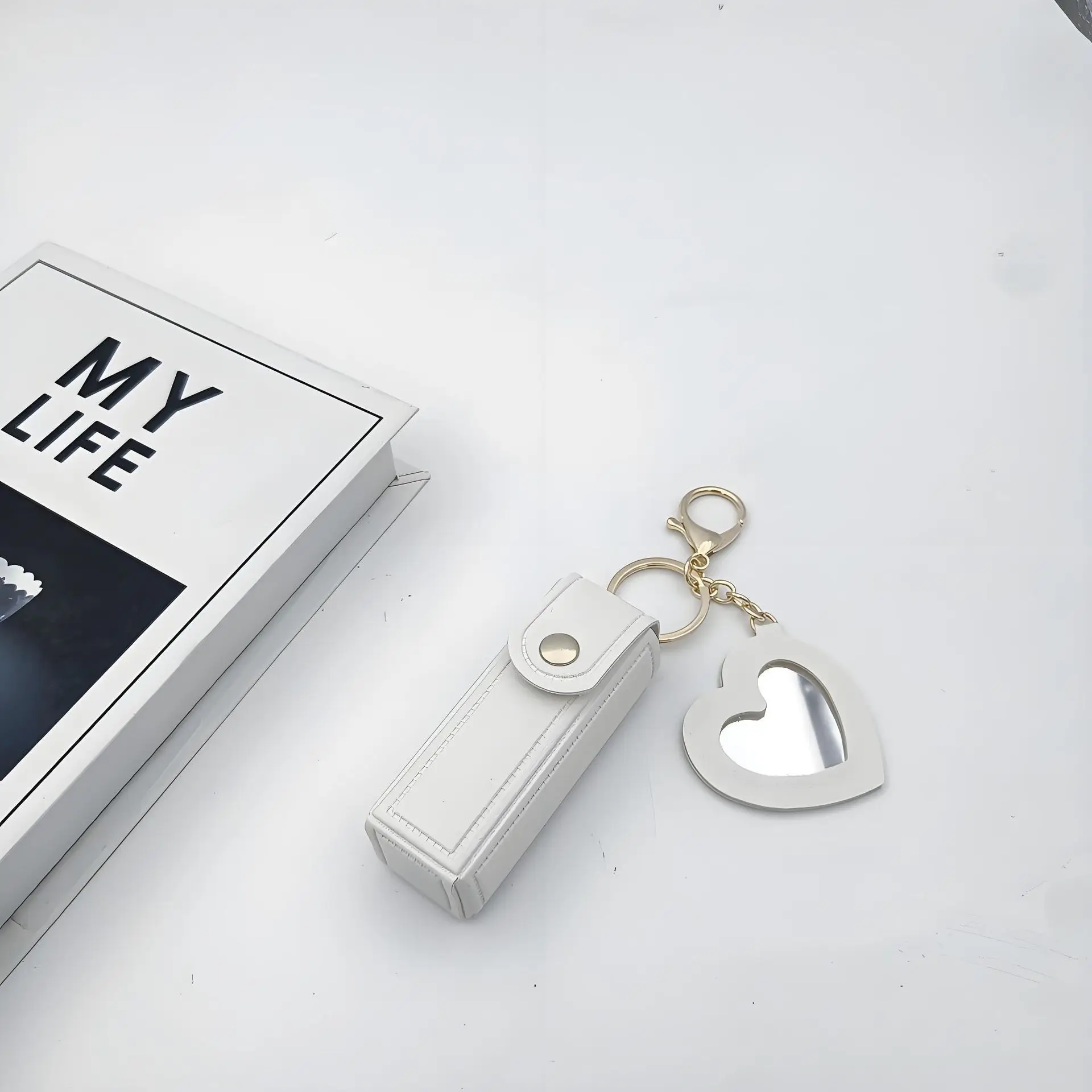 Fashion Leather Keychain with Mirror, Trendy Mini Pouch