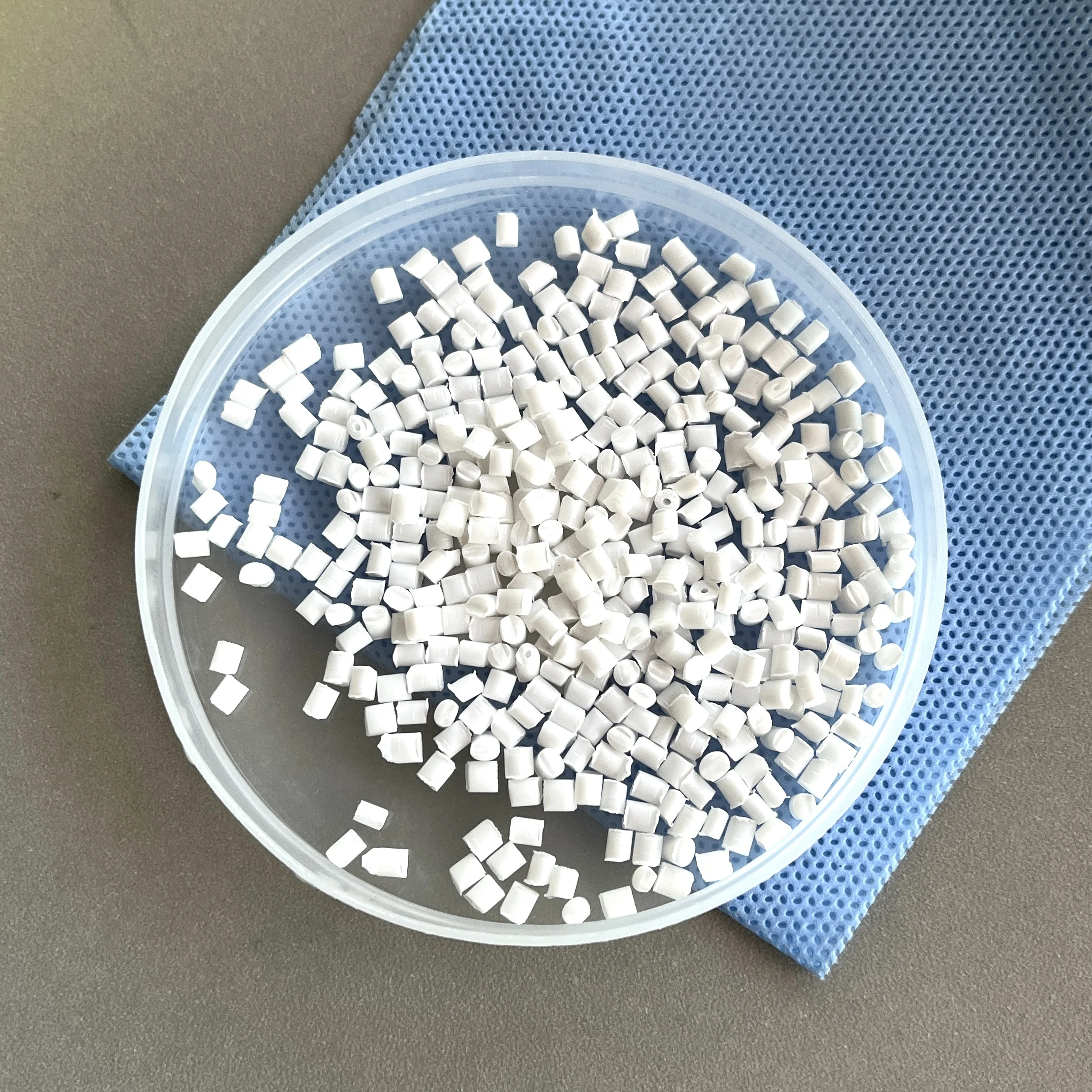 

High Performance Eco-Friendly Hydriphilic Masterbatch for Medical Nonwoven Manufacturing Hydriphilic Masterbatch