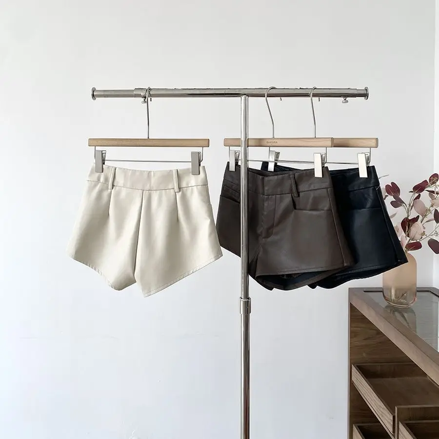 

Новинка весны 2025: Женские шорты из искусственной кожи с высокой талией, однотонные, модные, элегантные короткие брюки