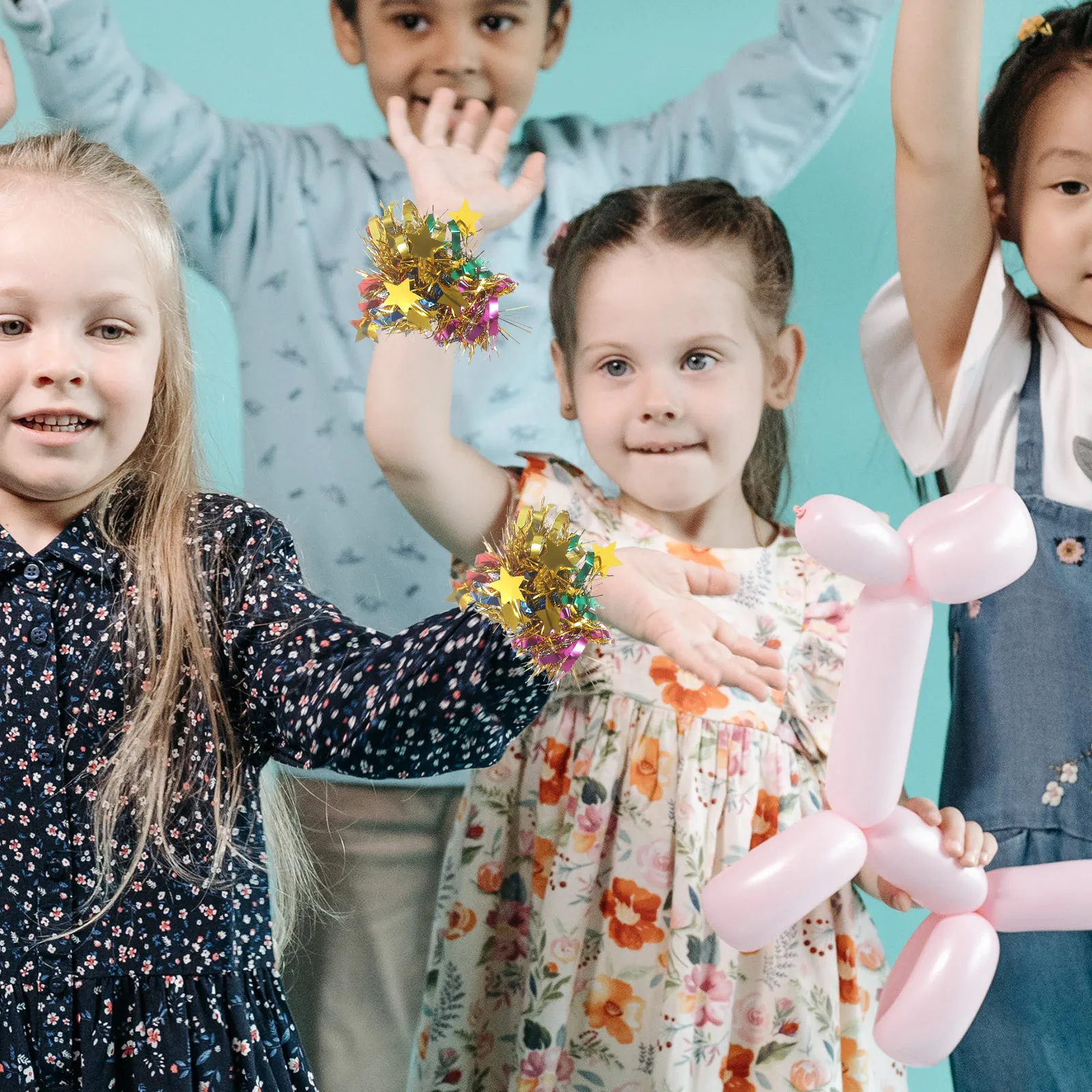 Pompones de plástico con flores de mano, suministros de porristas portátiles y ligeros para jugadores, fanáticos, reuniones de equipo de perforación, 6 uds.