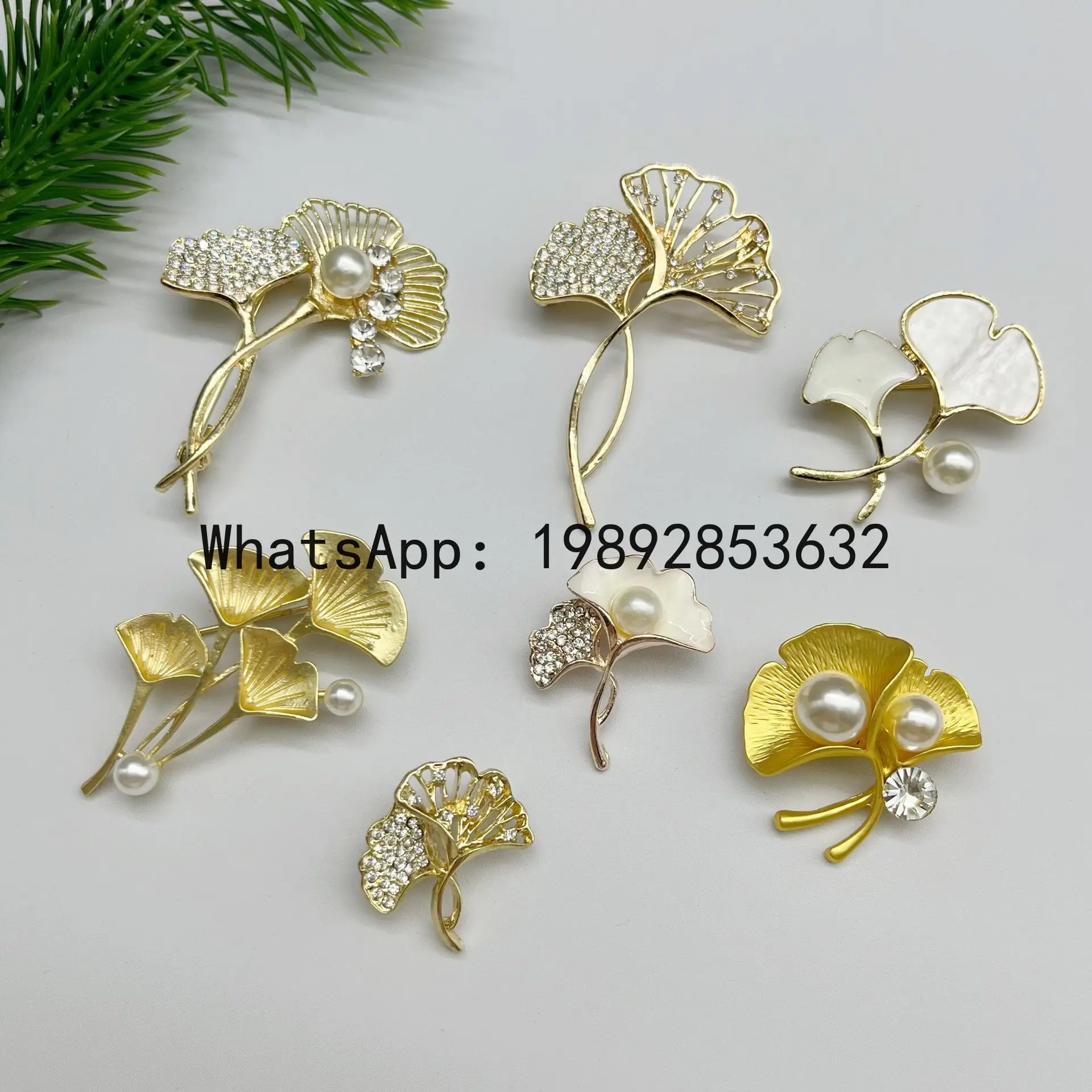 

Fragrant brooch camellia corsage fashion tape brooch buckle wholesale 'pearl brooch