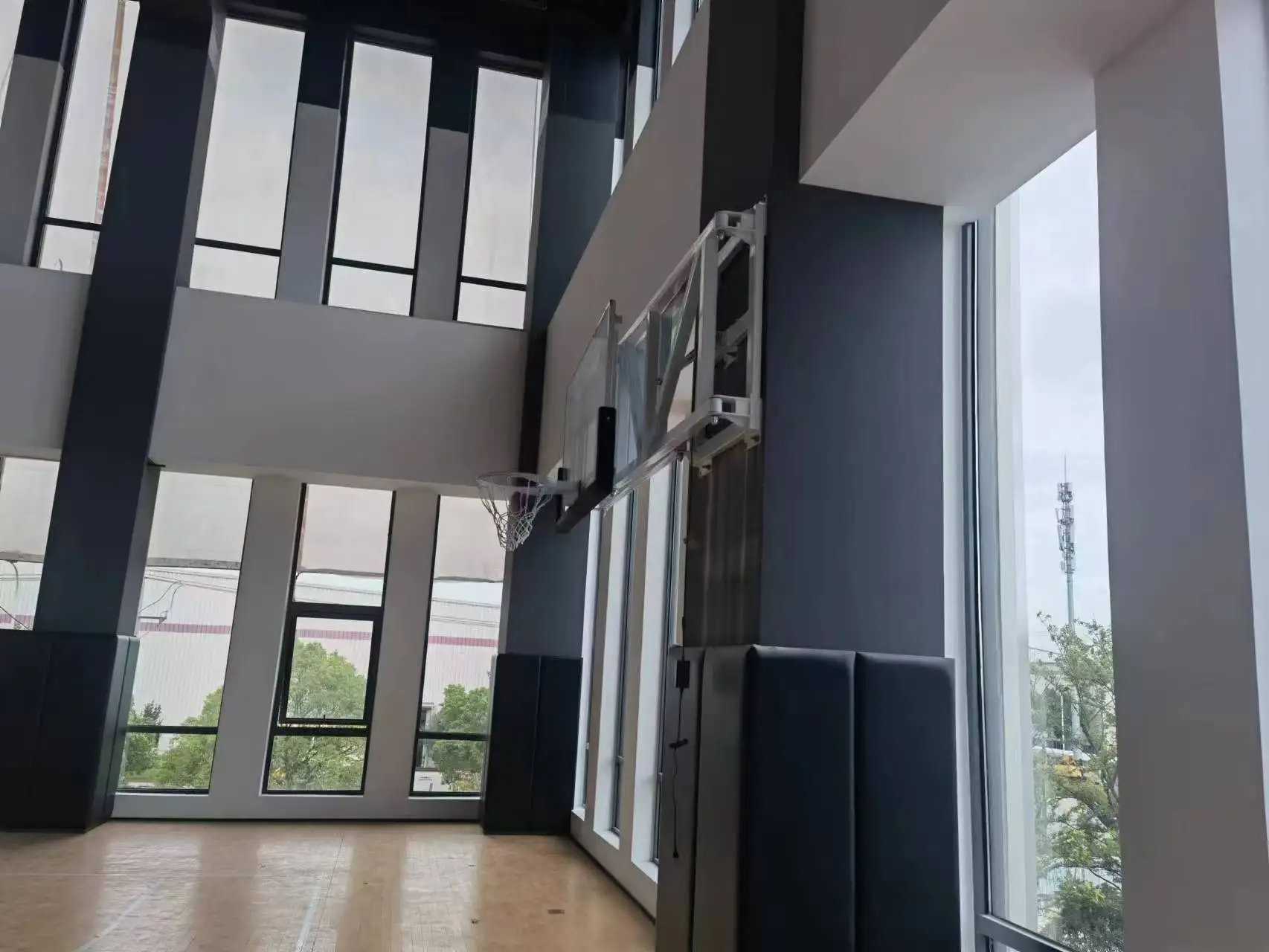 Factory Customization Adjustable Portable Outdoor Basketball Hoop Stand with Padding for Court Equipment